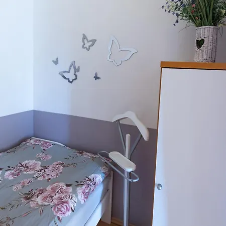 Ferienwohnung ELW, sep. Eingang, überdachte Terrasse, nähe Backnang Althutte Exterior foto